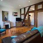 Hotel De La Couronne 3*