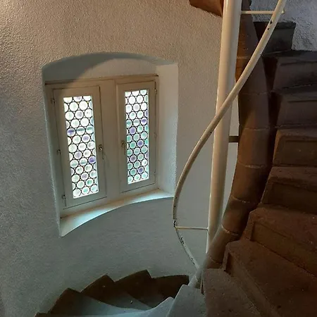 De La Couronne Hotel