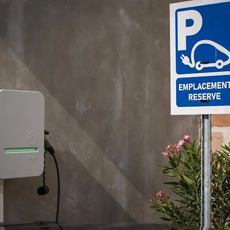 Hotel De La Couronne