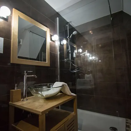 Hotel De La Couronne 3*