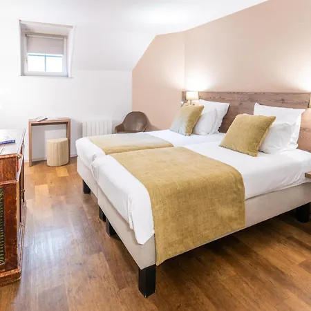 Hotel De La Couronne 3*