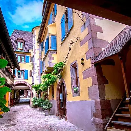 De La Couronne Hotel