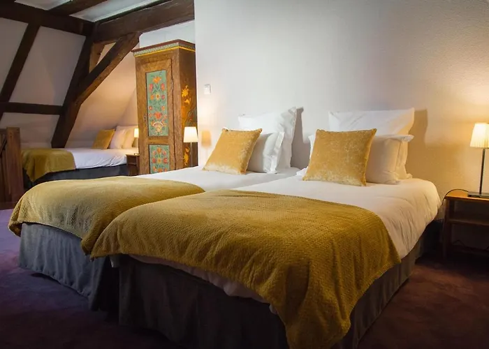 ドゥ ラ クロンヌ ホテル 3*