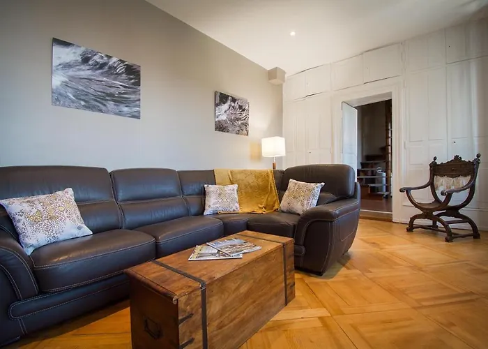 ホテル ドゥ ラ クロンヌ リクヴィール