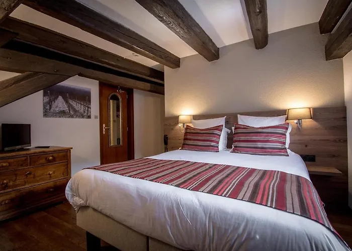 ドゥ ラ クロンヌ 3*