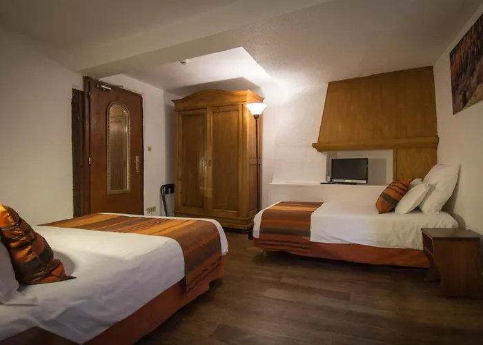 ドゥ ラ クロンヌ 3* リクヴィール