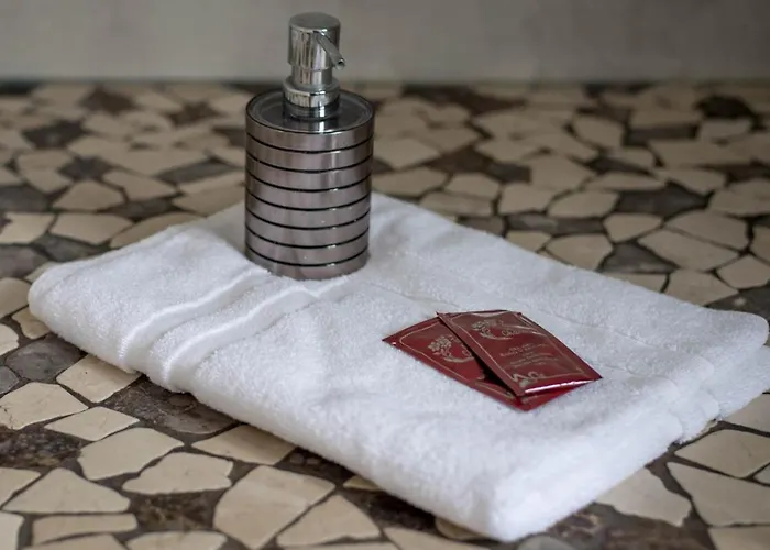 ドゥ ラ クロンヌ 3*