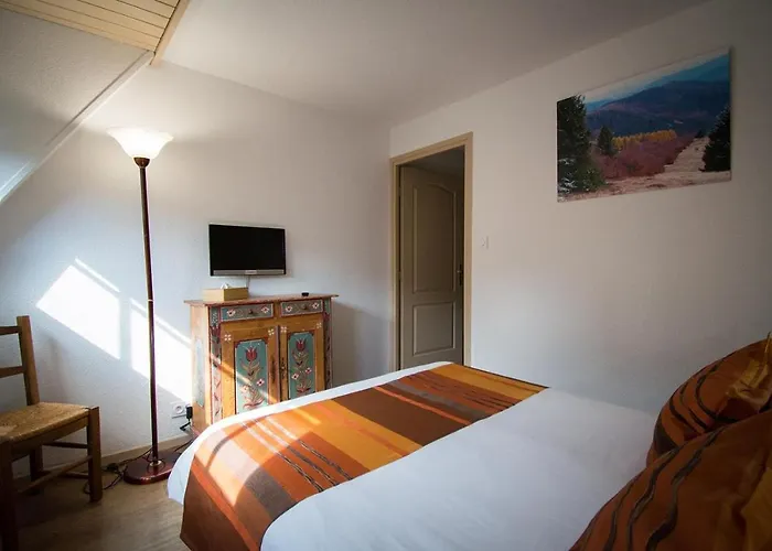 ホテル ドゥ ラ クロンヌ リクヴィール