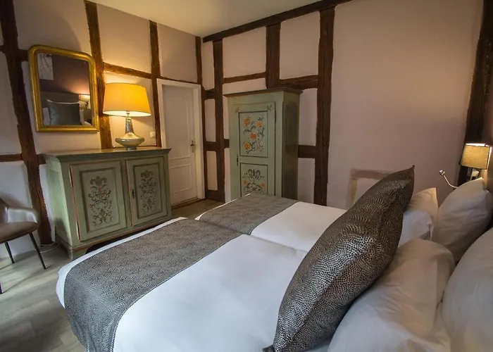 ドゥ ラ クロンヌ 3* リクヴィール