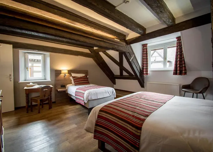 ドゥ ラ クロンヌ ホテル 3*