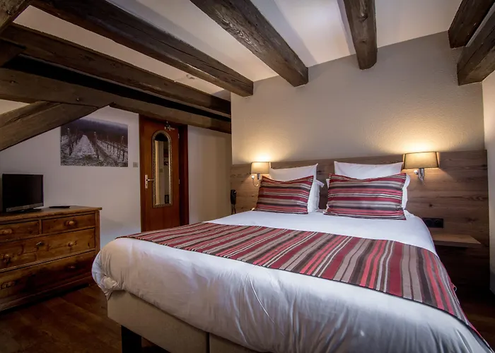 ドゥ ラ クロンヌ 3*