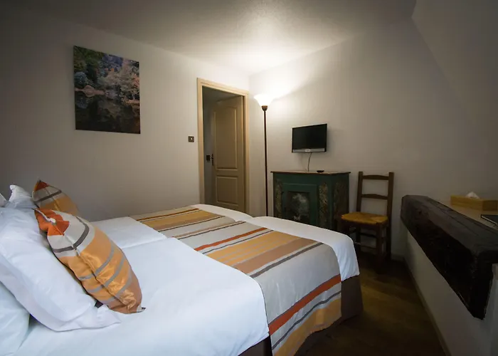 ホテル ドゥ ラ クロンヌ 3*